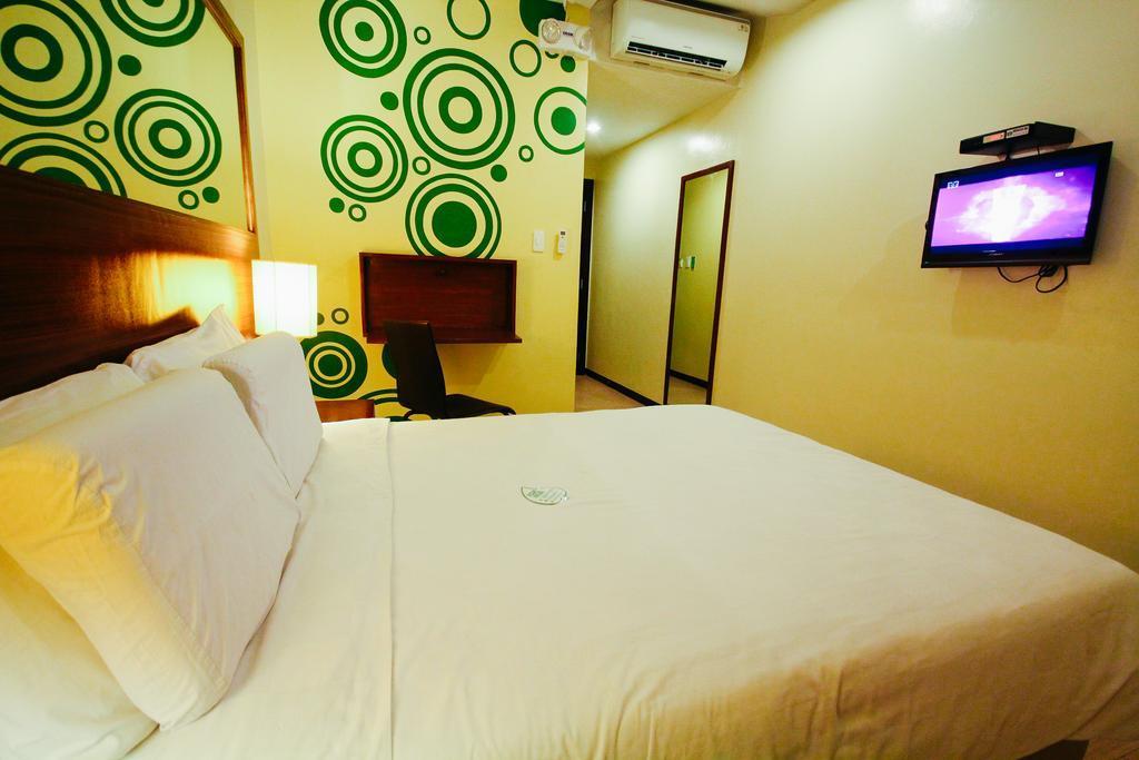 Go Hotels Bacolod Exterior photo